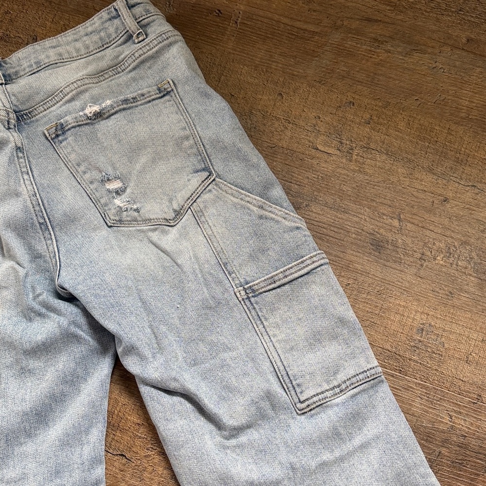 Veveret Women's Light Utility Style Straight Leg Jeans size 28 - Picture 4 of 10